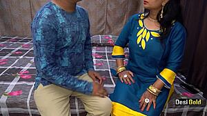 Indisk tante får sin mund og fisse kneppet i bytte for penge